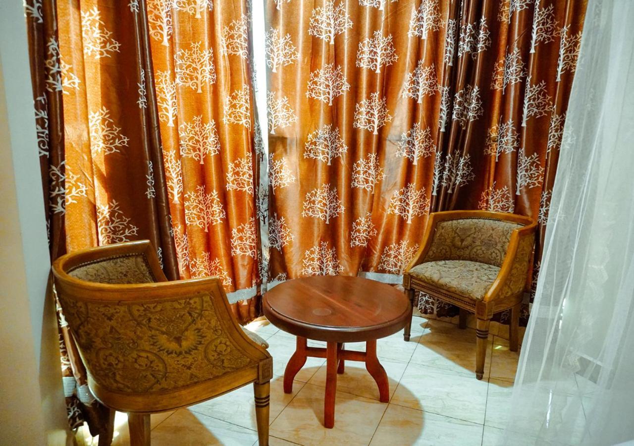 ארושה Senator Hotel מראה חיצוני תמונה